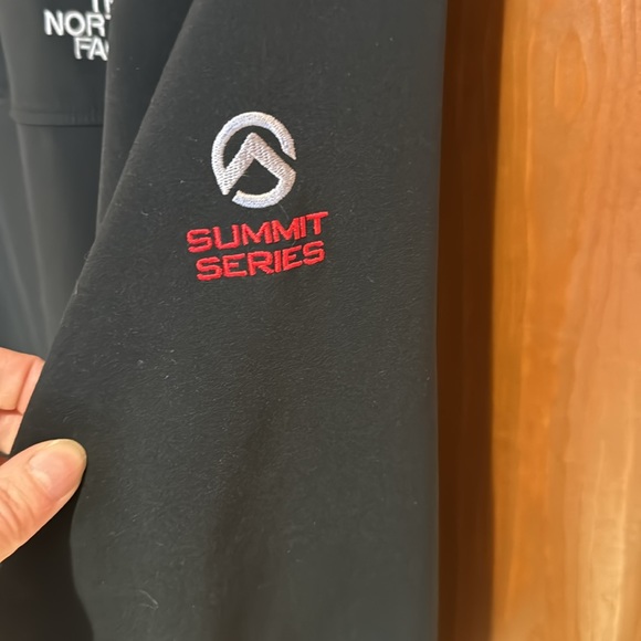 North face shell - Picture 3 of 5